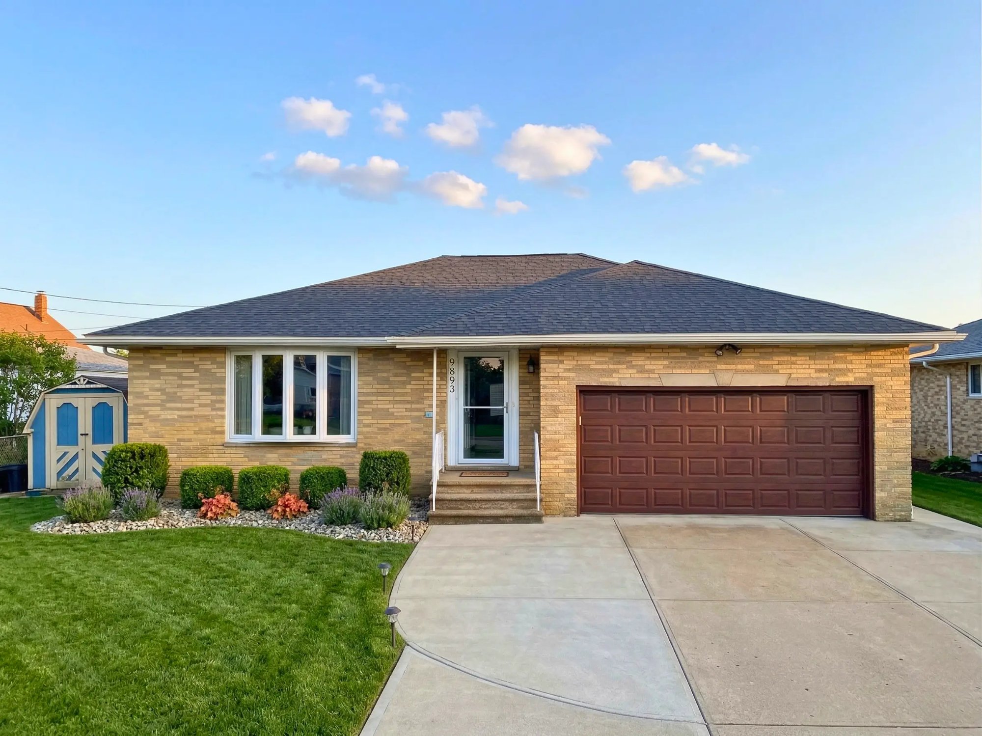 Residential roofing project